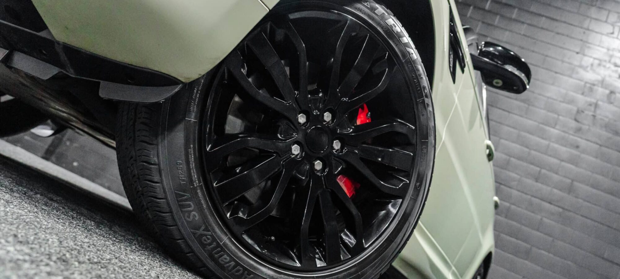 Vehicle Gallery Image