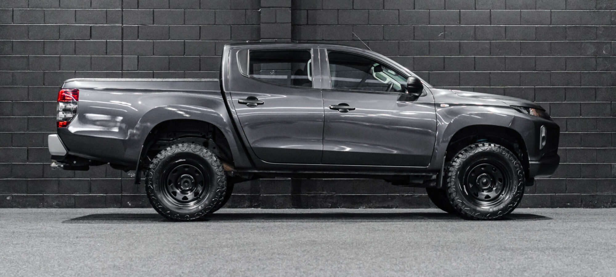 Vehicle Gallery Image