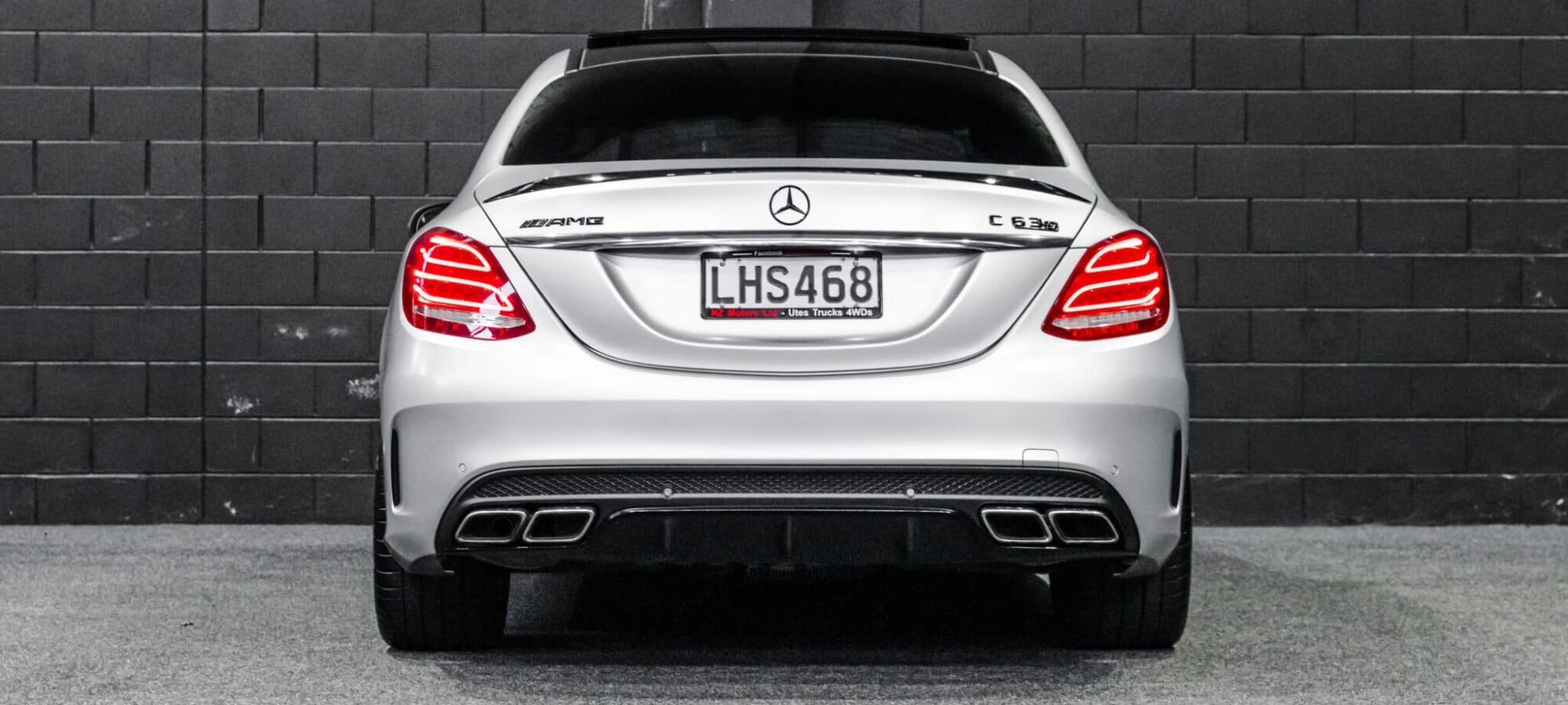 Vehicle Gallery Image