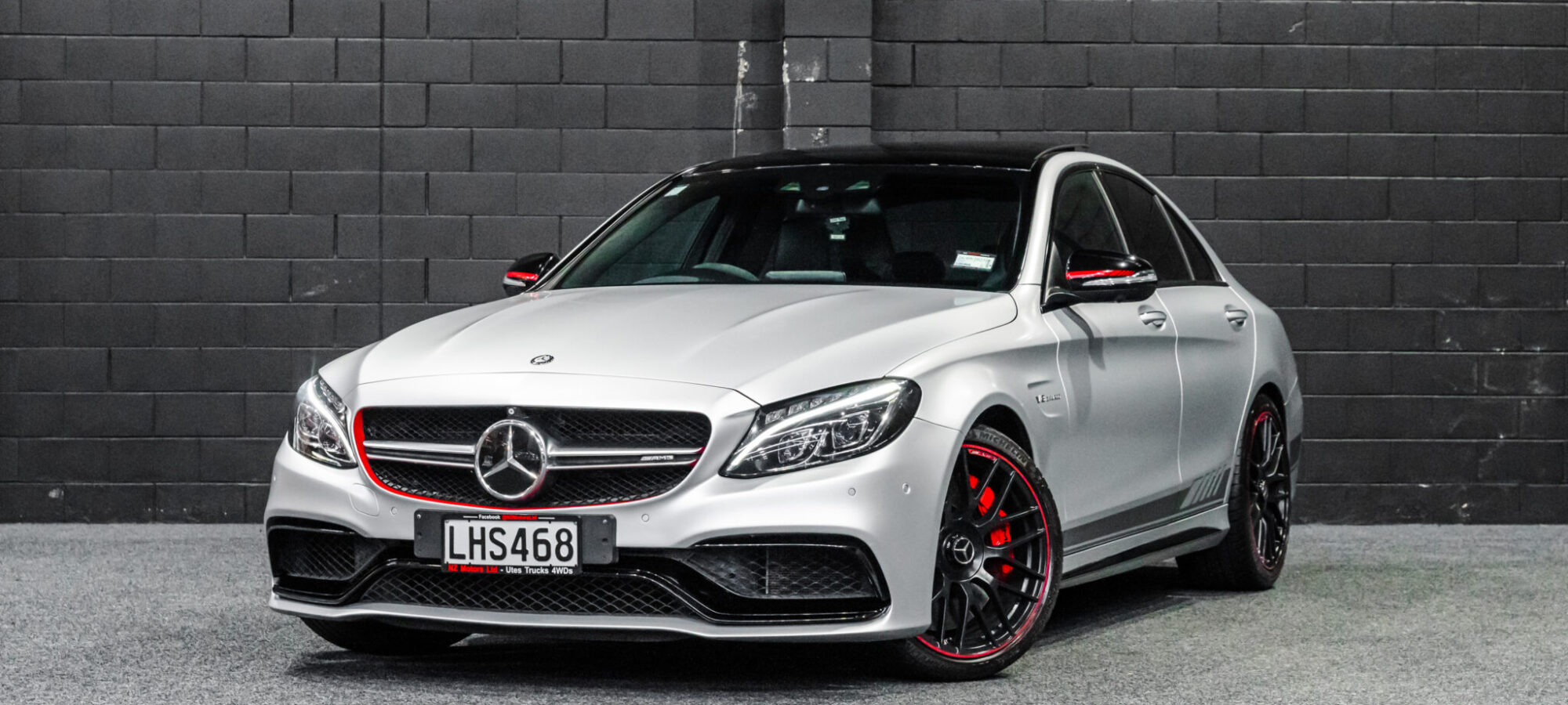 Vehicle Gallery Image