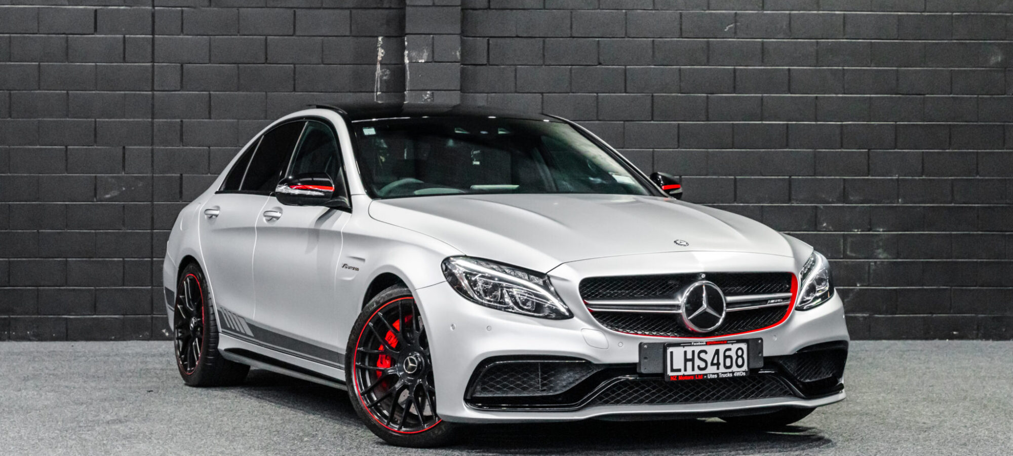 Vehicle Gallery Image