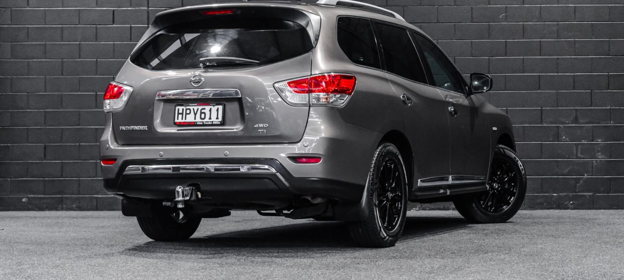 Vehicle Gallery Image