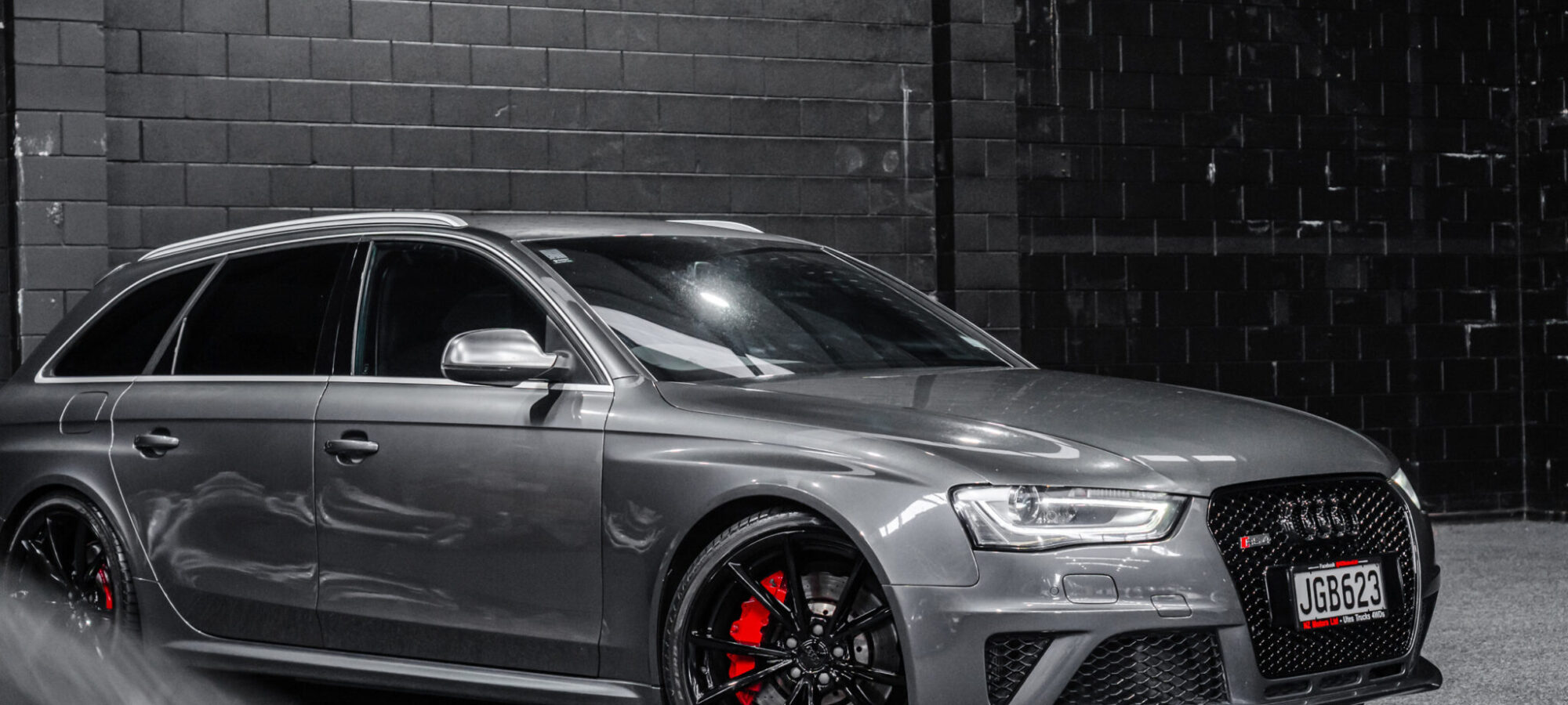 Vehicle Gallery Image