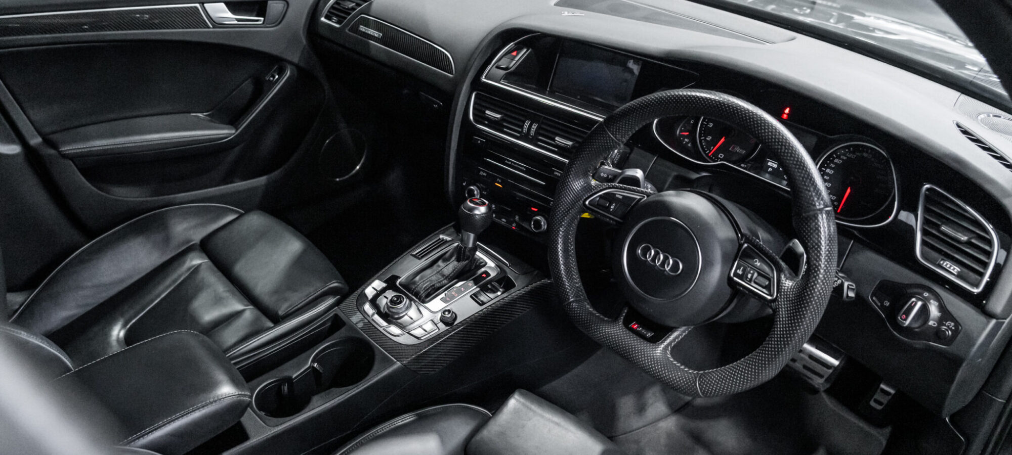 Vehicle Gallery Image