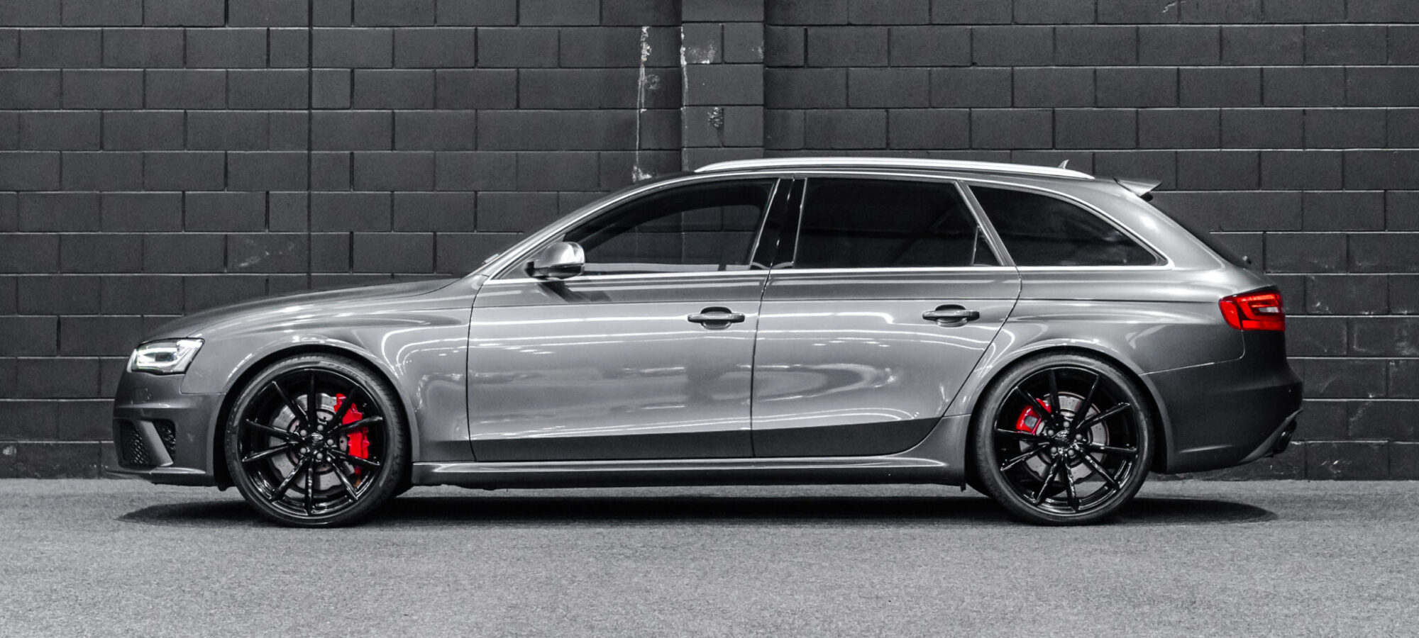 Vehicle Gallery Image