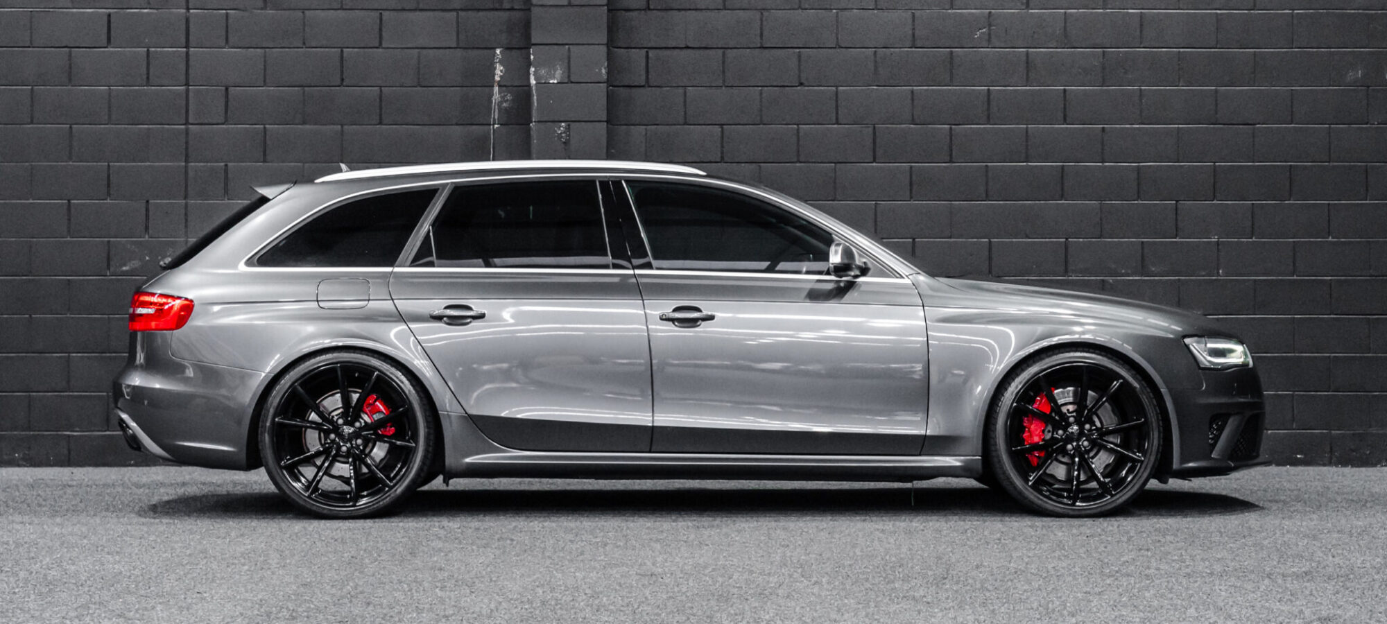 Vehicle Gallery Image