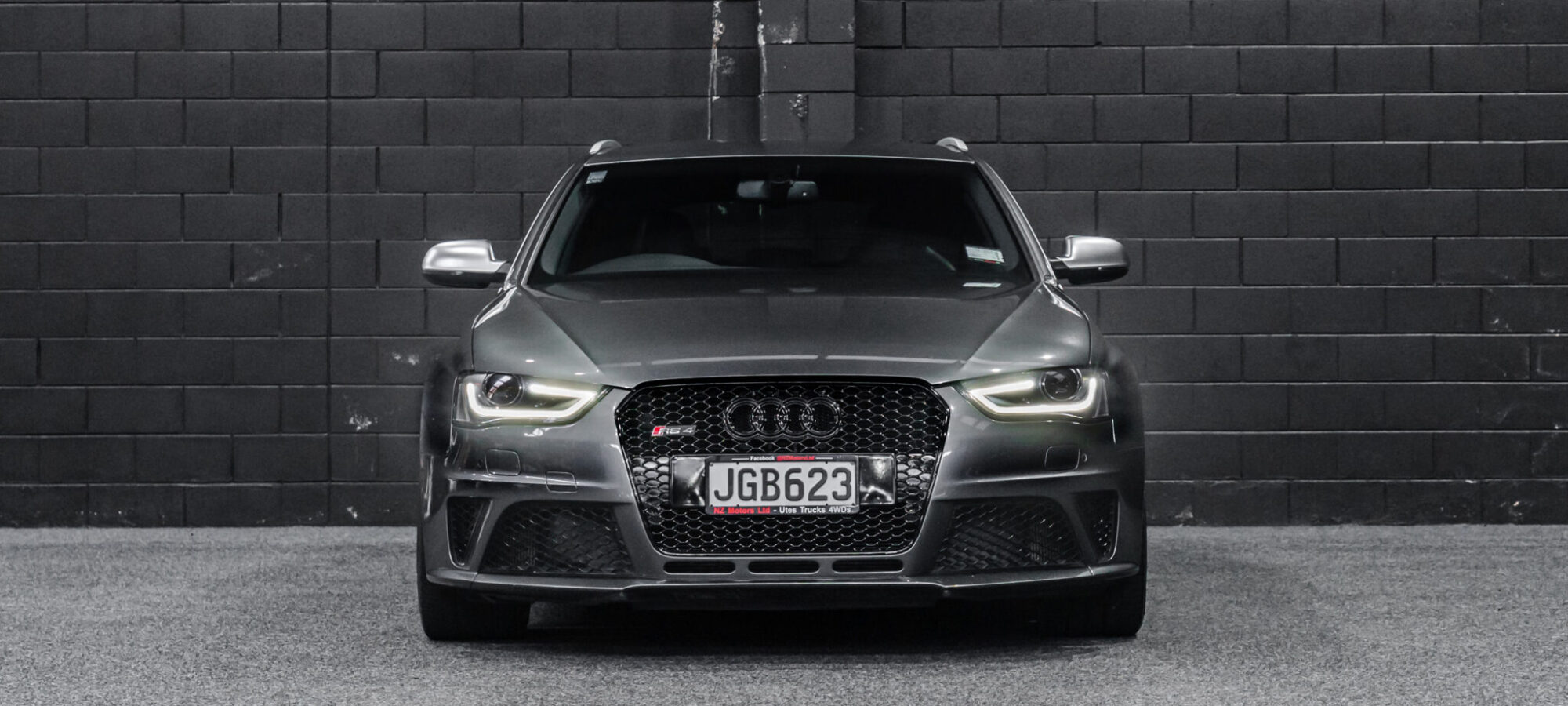 Vehicle Gallery Image