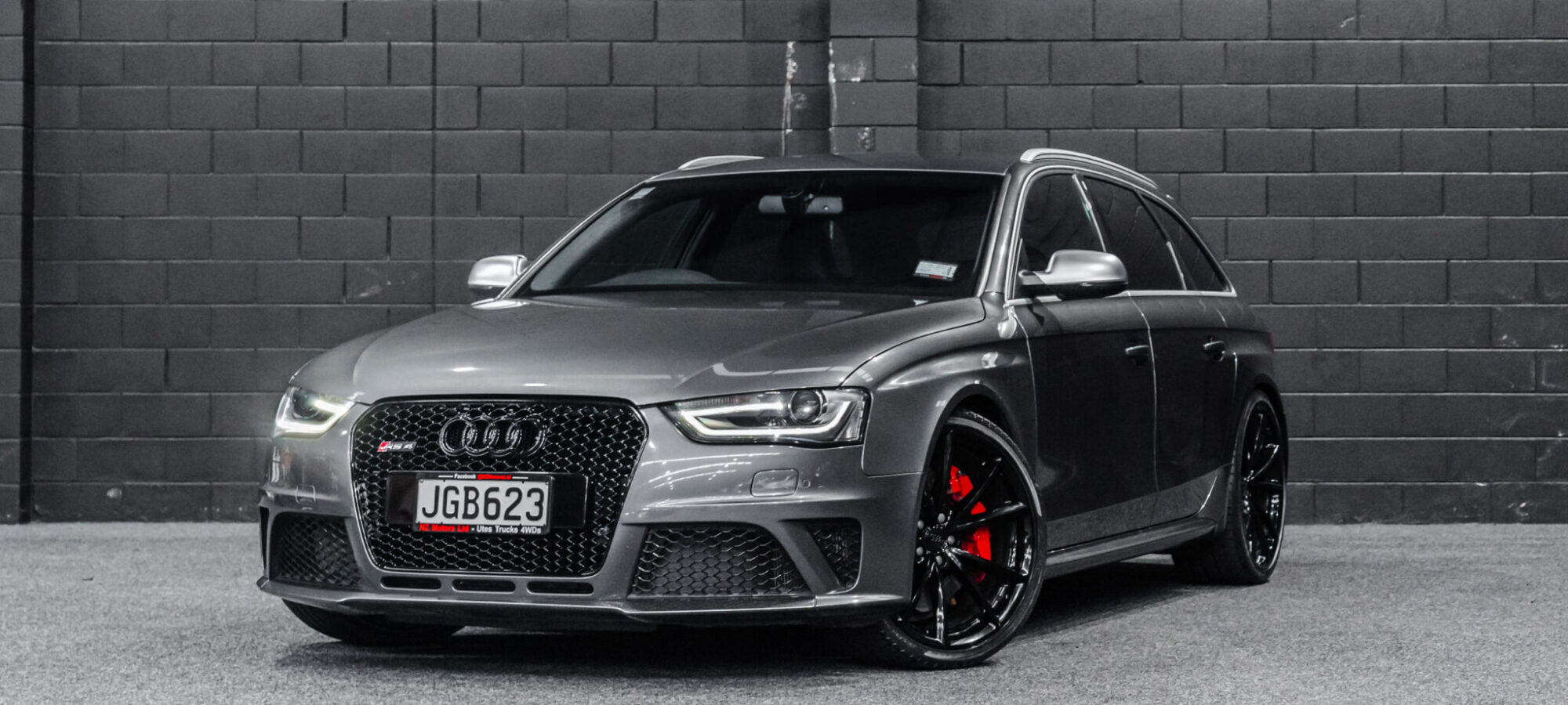 Vehicle Gallery Image