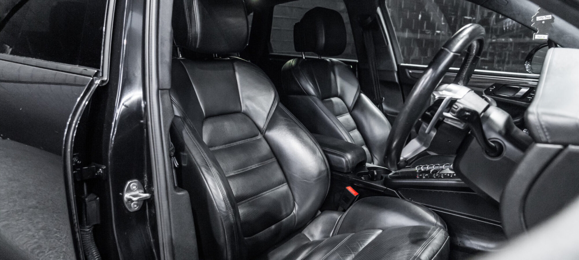 Vehicle Gallery Image