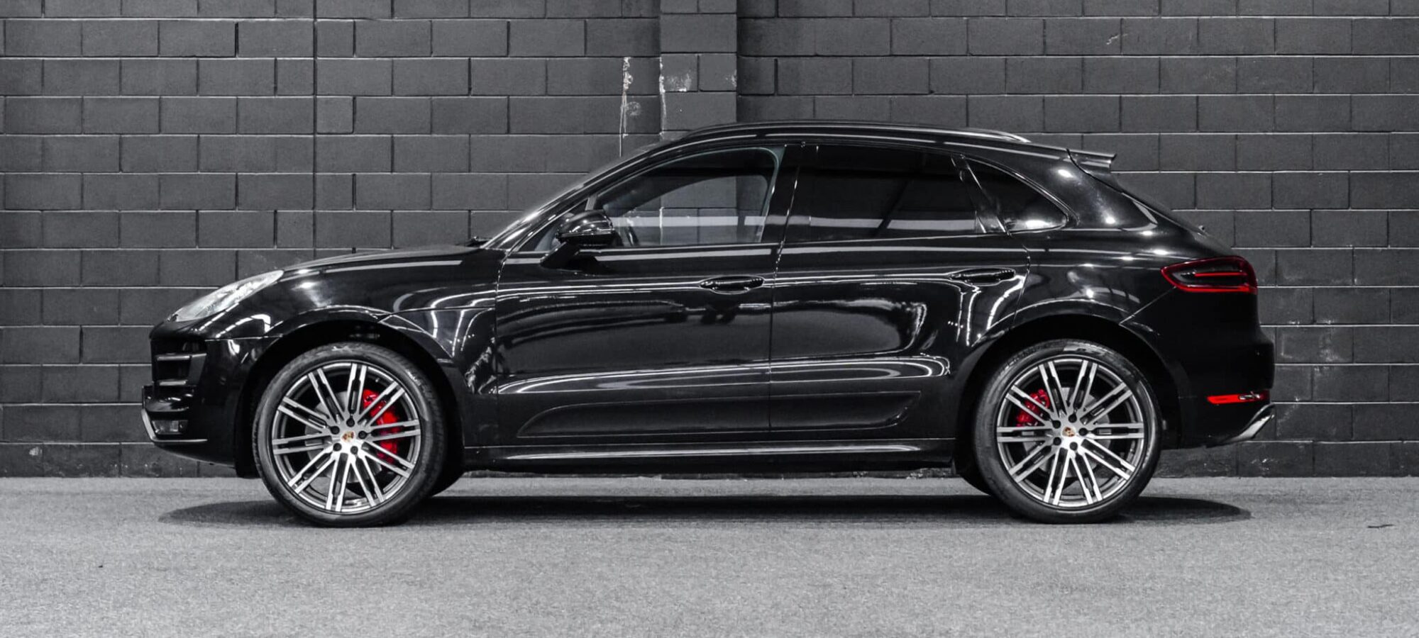 Vehicle Gallery Image