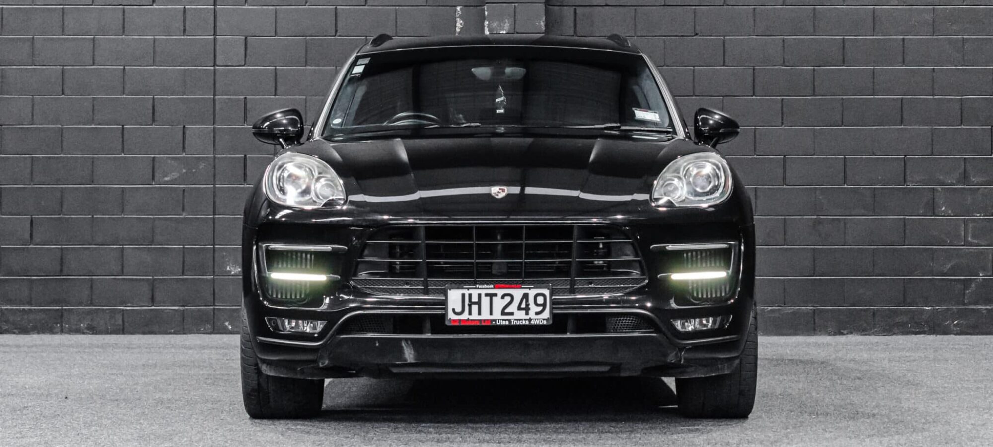 Vehicle Gallery Image