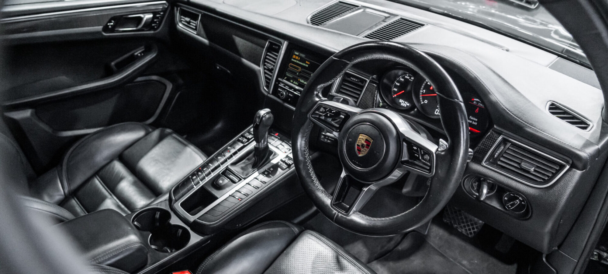 Vehicle Gallery Image