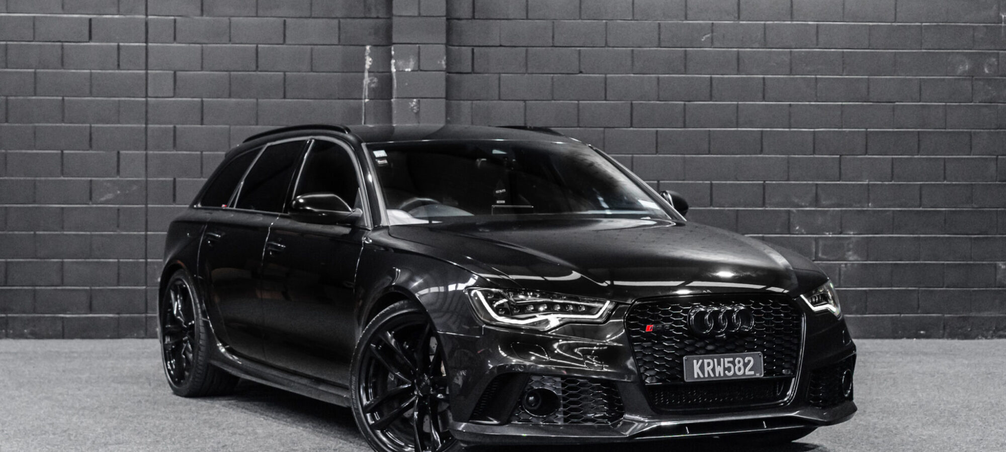 Vehicle Gallery Image