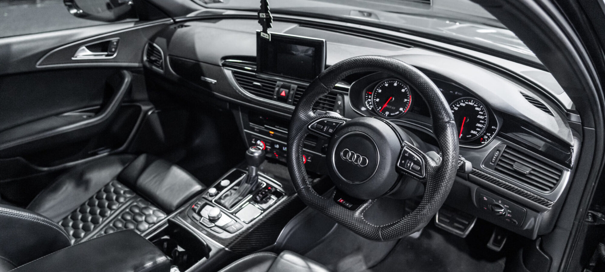 Vehicle Gallery Image