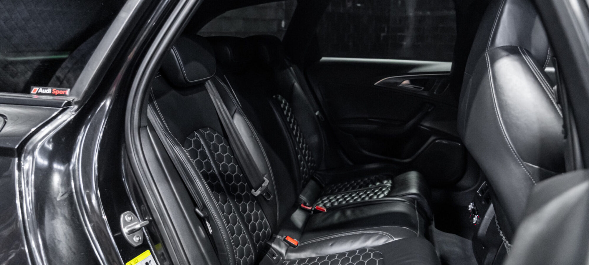 Vehicle Gallery Image