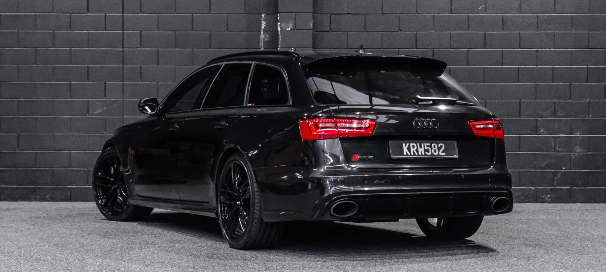 Vehicle Gallery Image