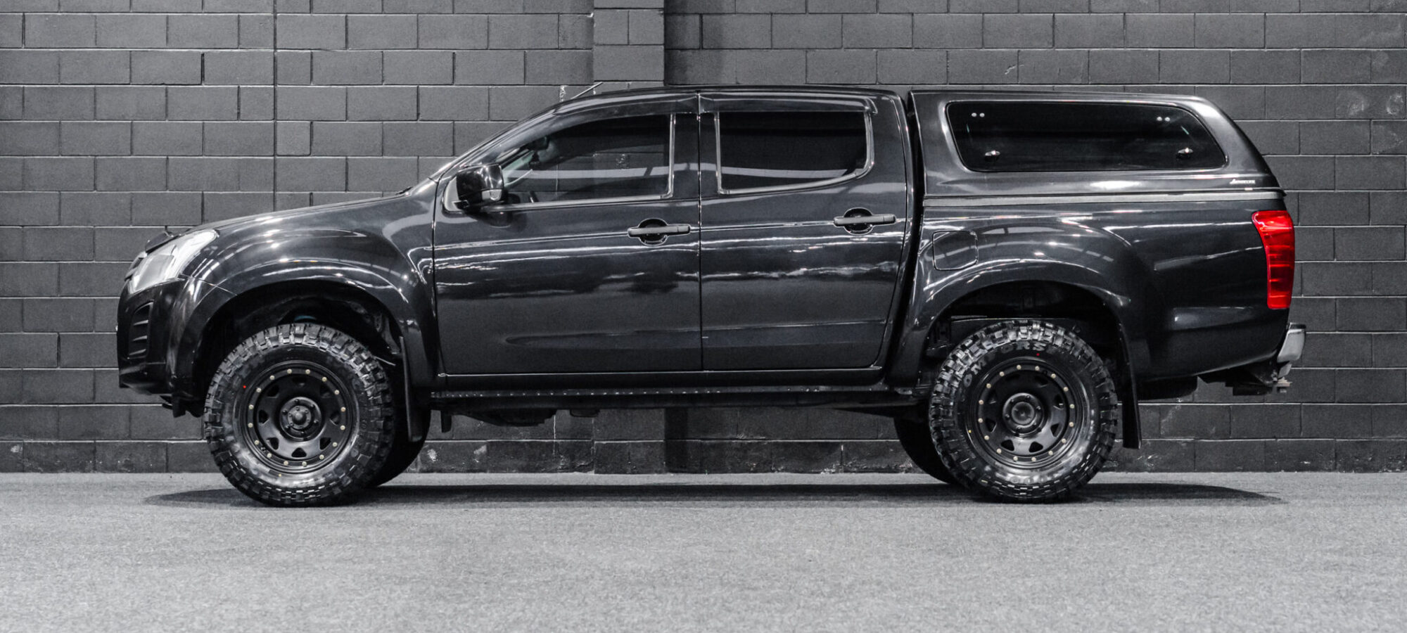 Vehicle Gallery Image