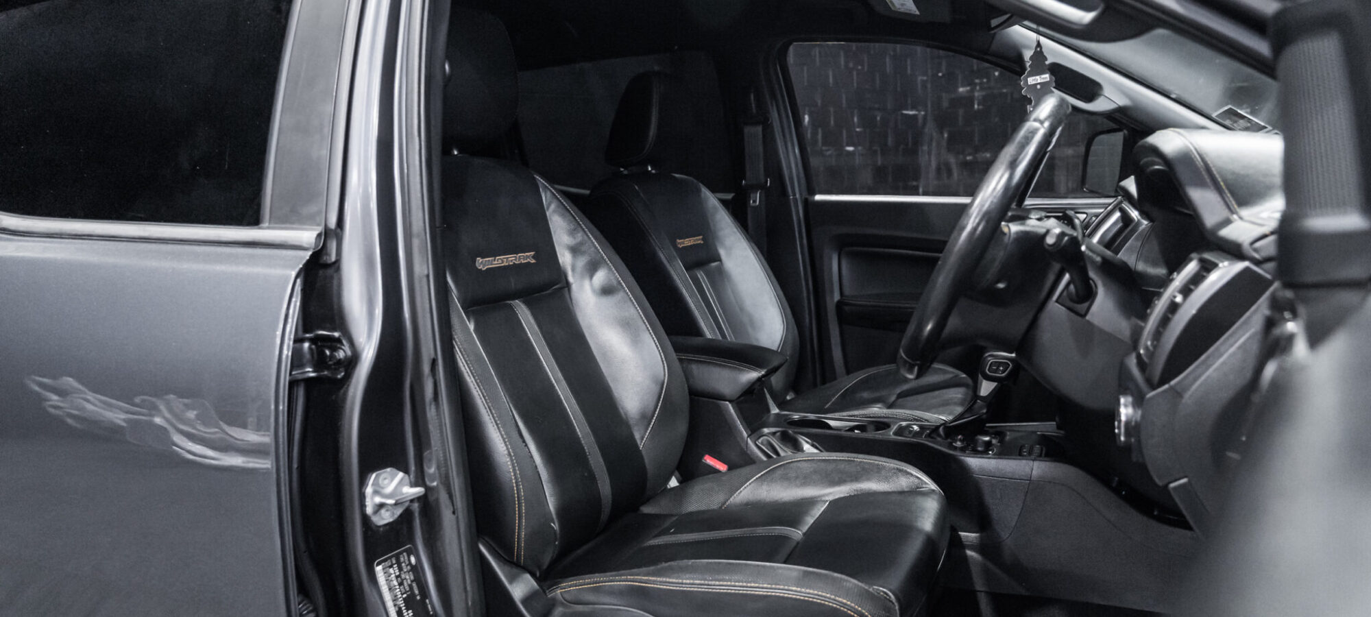 Vehicle Gallery Image