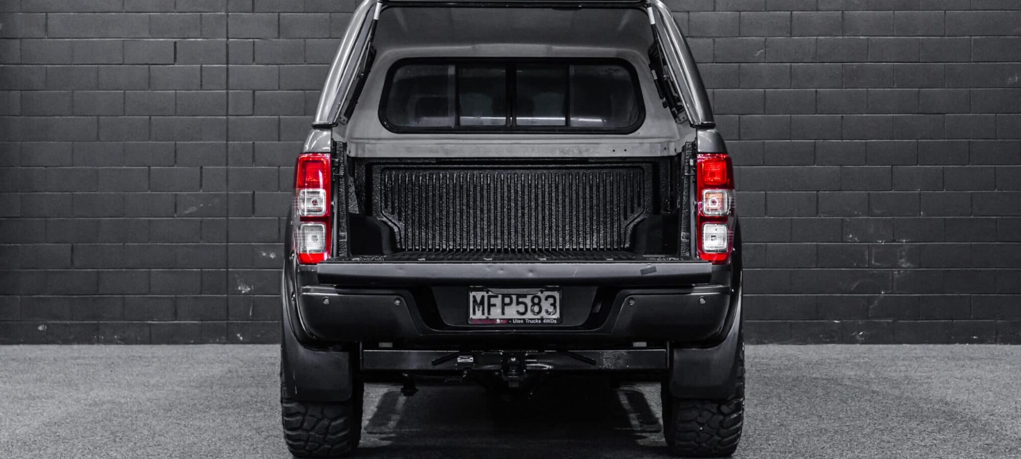 Vehicle Gallery Image