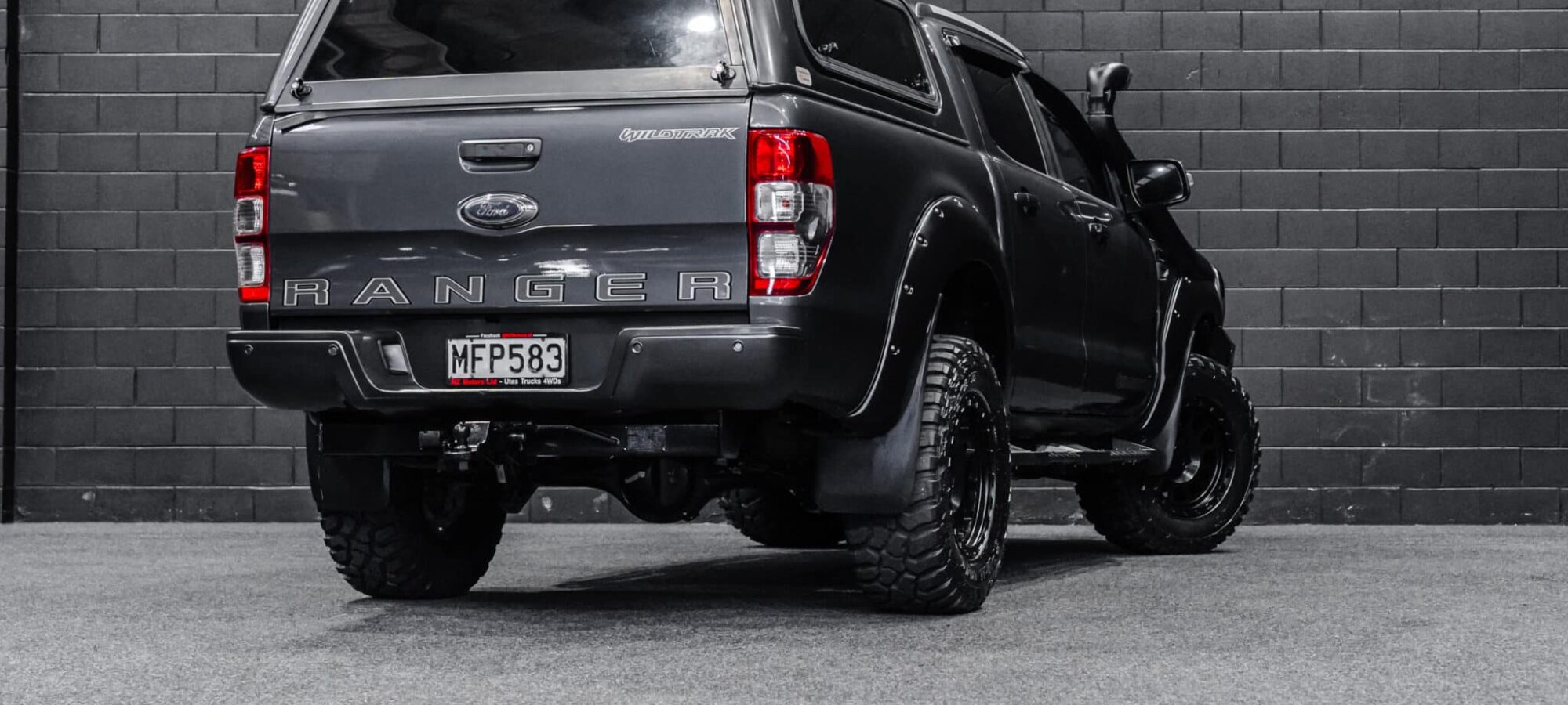 Vehicle Gallery Image