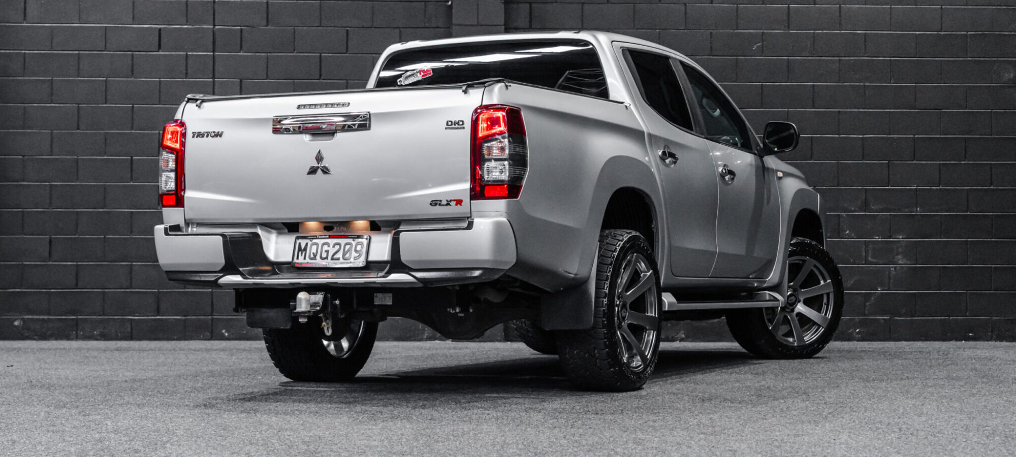 Vehicle Gallery Image