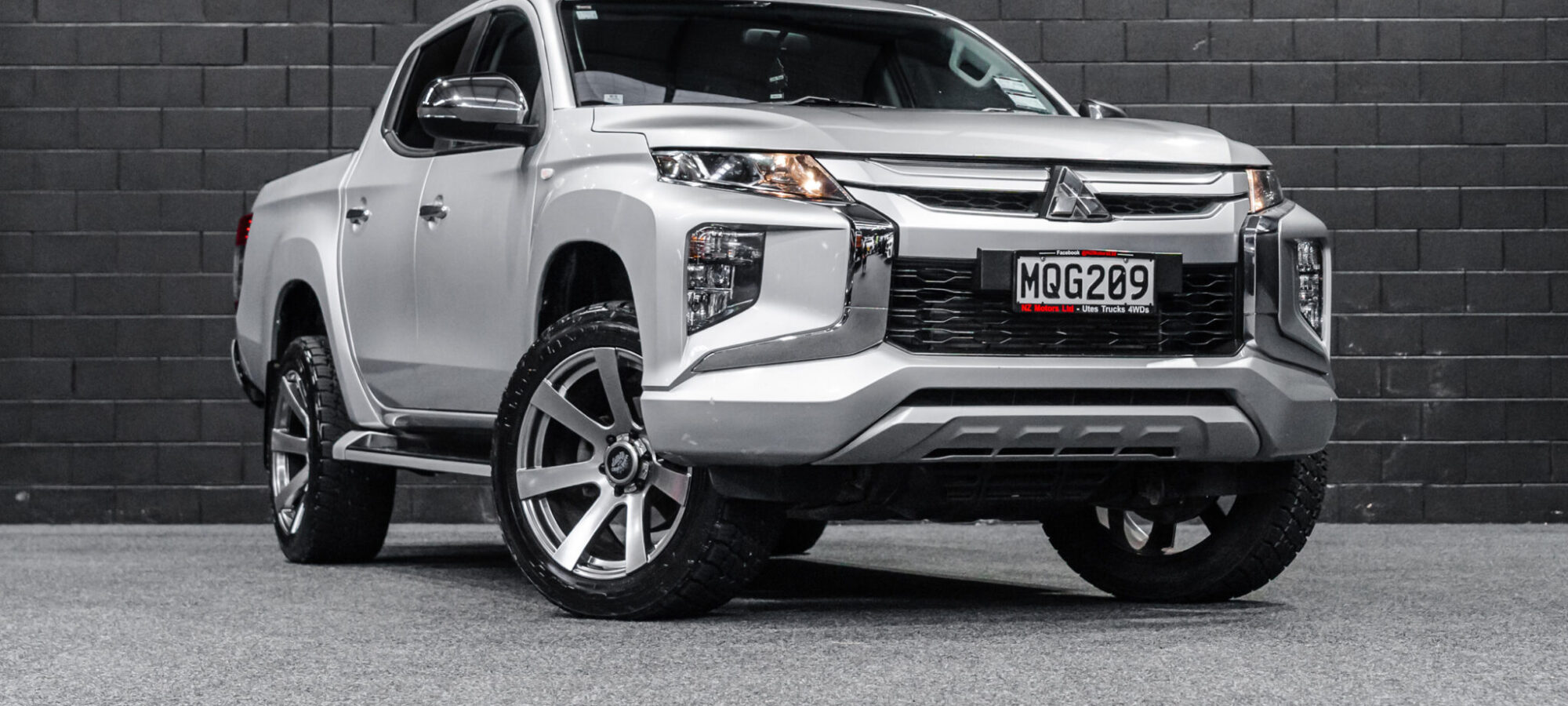 Vehicle Gallery Image