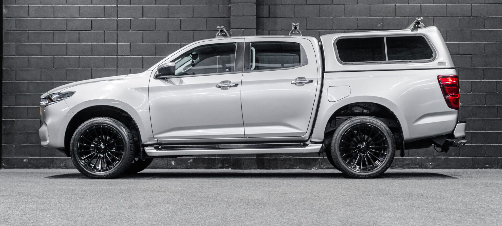 Vehicle Gallery Image