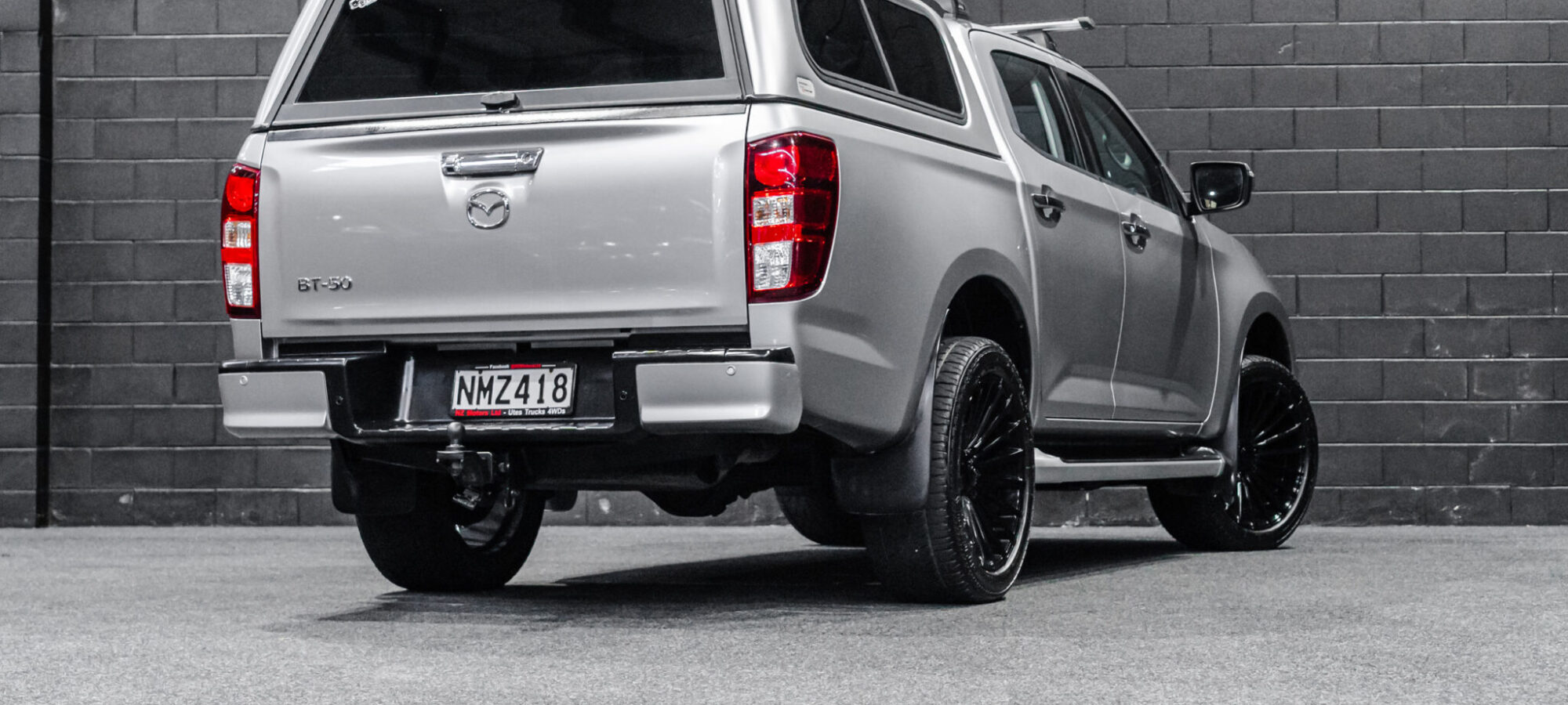 Vehicle Gallery Image