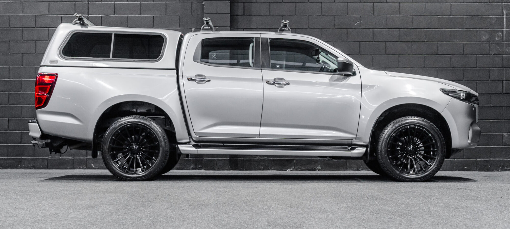 Vehicle Gallery Image