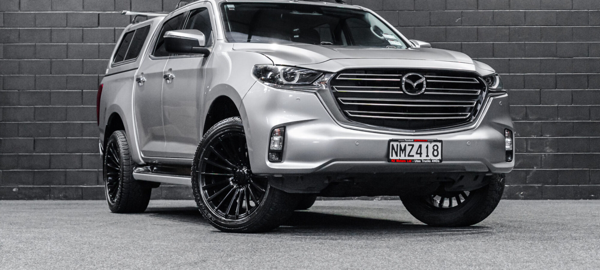 Vehicle Gallery Image