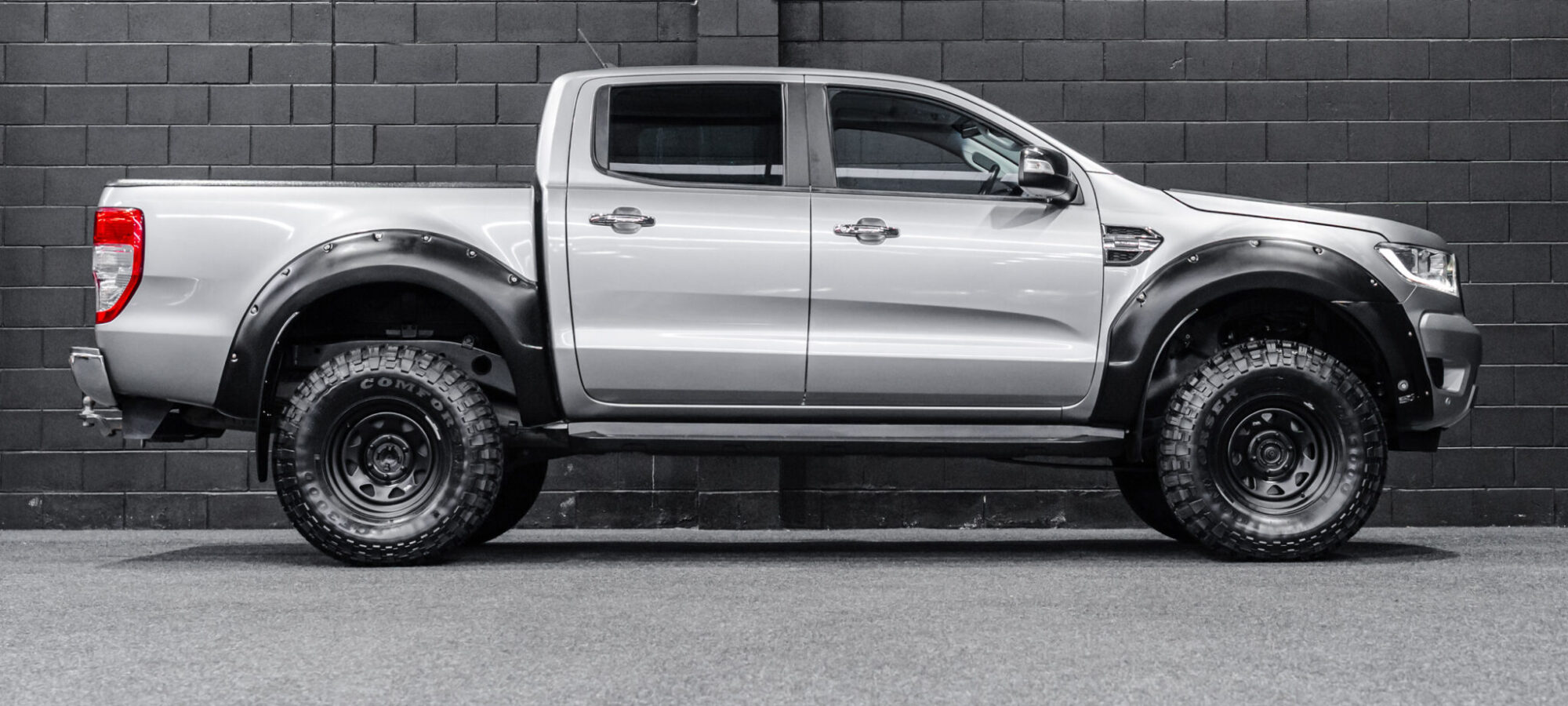 Vehicle Gallery Image