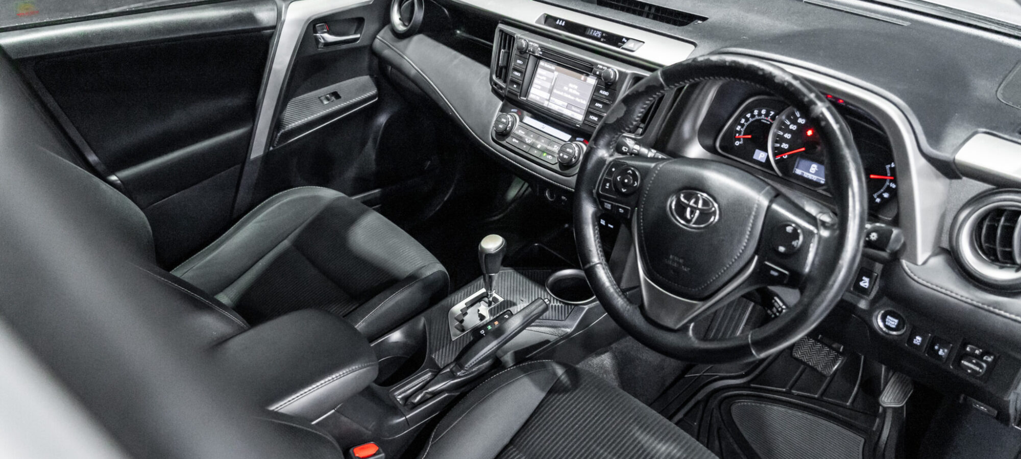 Vehicle Gallery Image