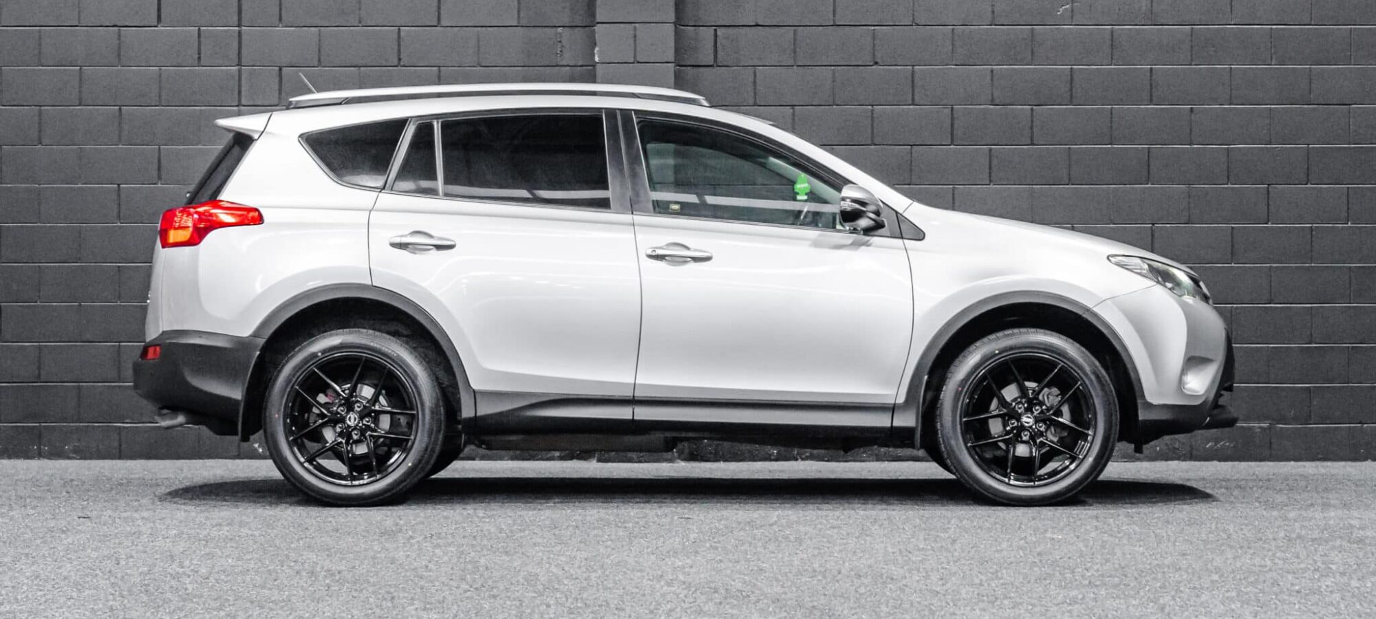 Vehicle Gallery Image