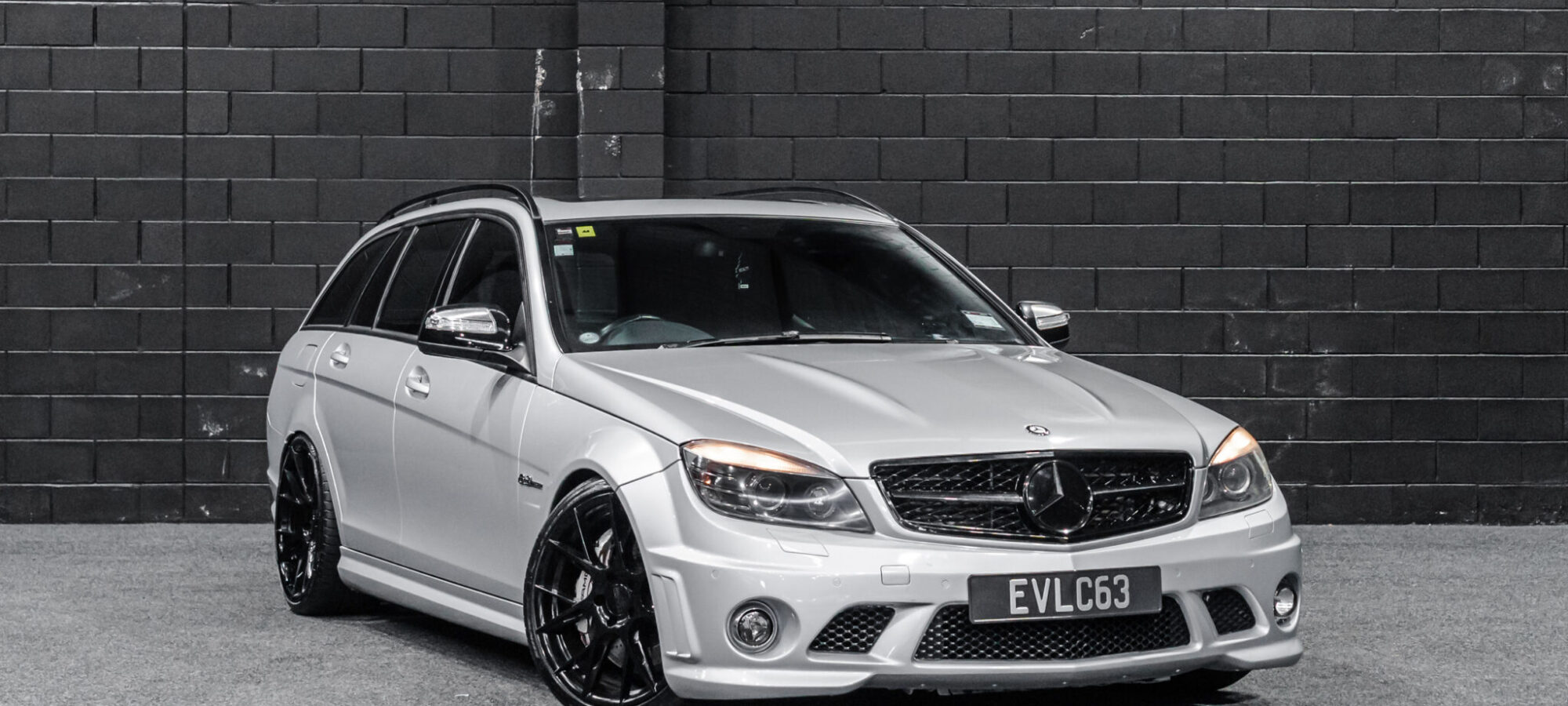 Vehicle Gallery Image