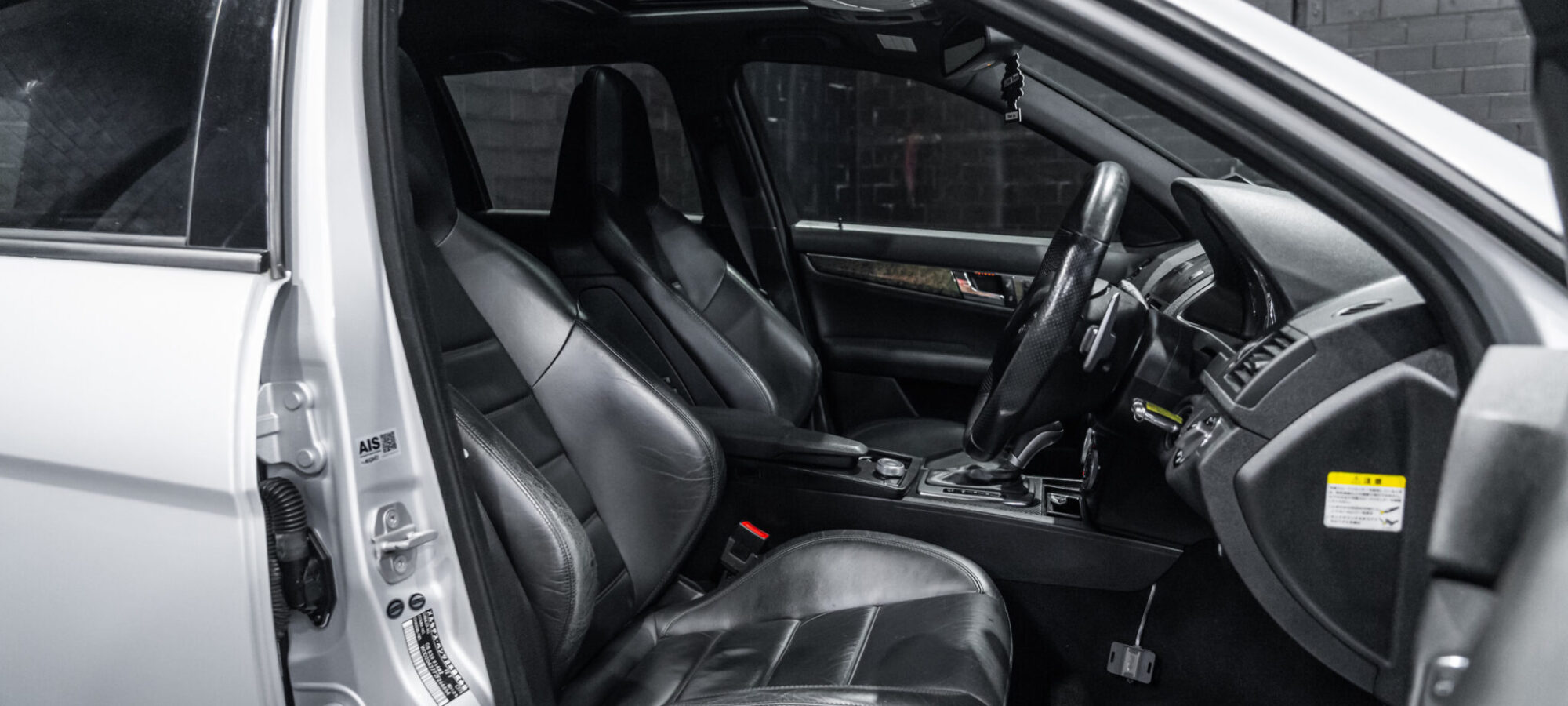 Vehicle Gallery Image