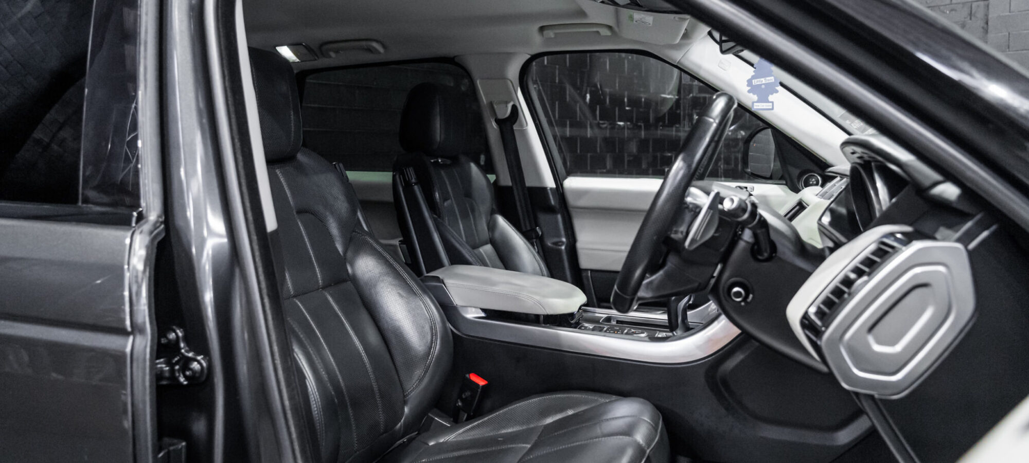 Vehicle Gallery Image