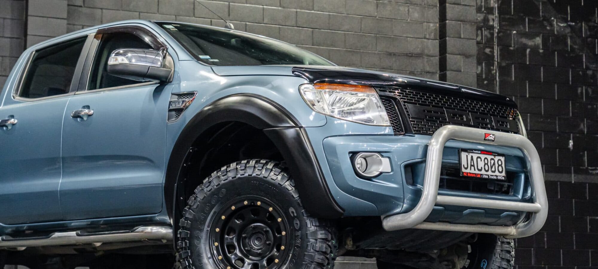 Vehicle Gallery Image