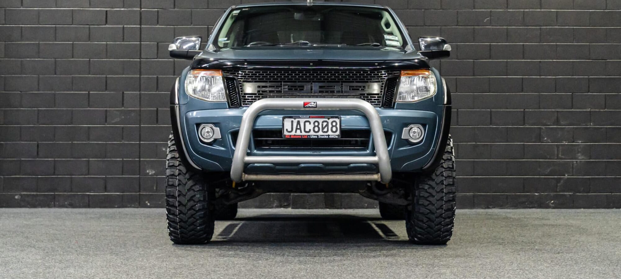 Vehicle Gallery Image