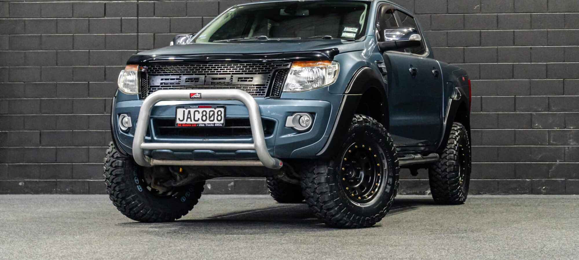 Vehicle Gallery Image