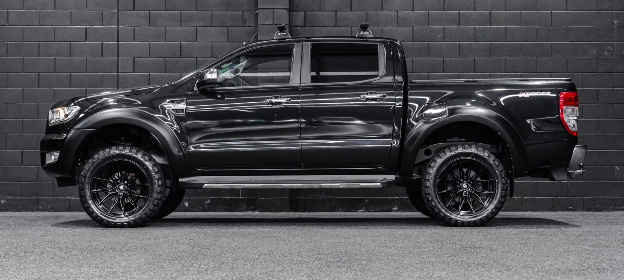 Vehicle Gallery Image