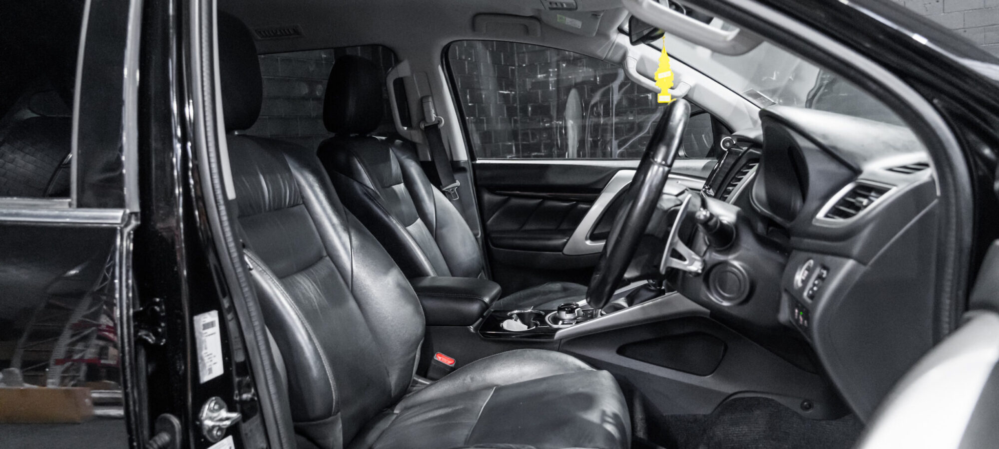 Vehicle Gallery Image