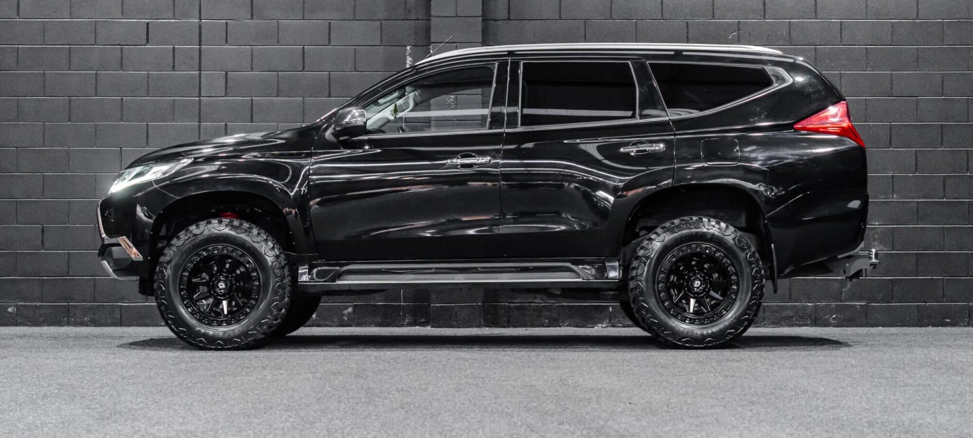 Vehicle Gallery Image