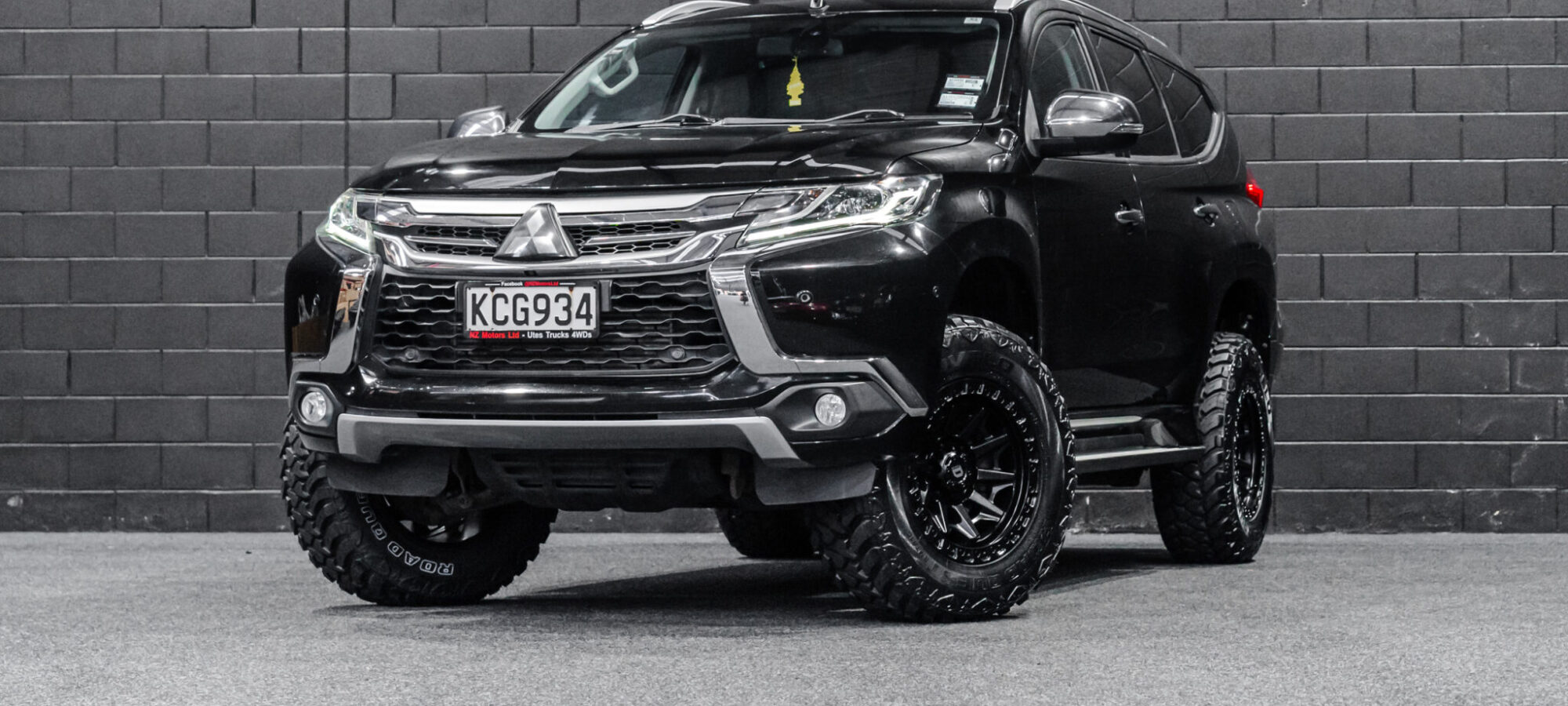 Vehicle Gallery Image