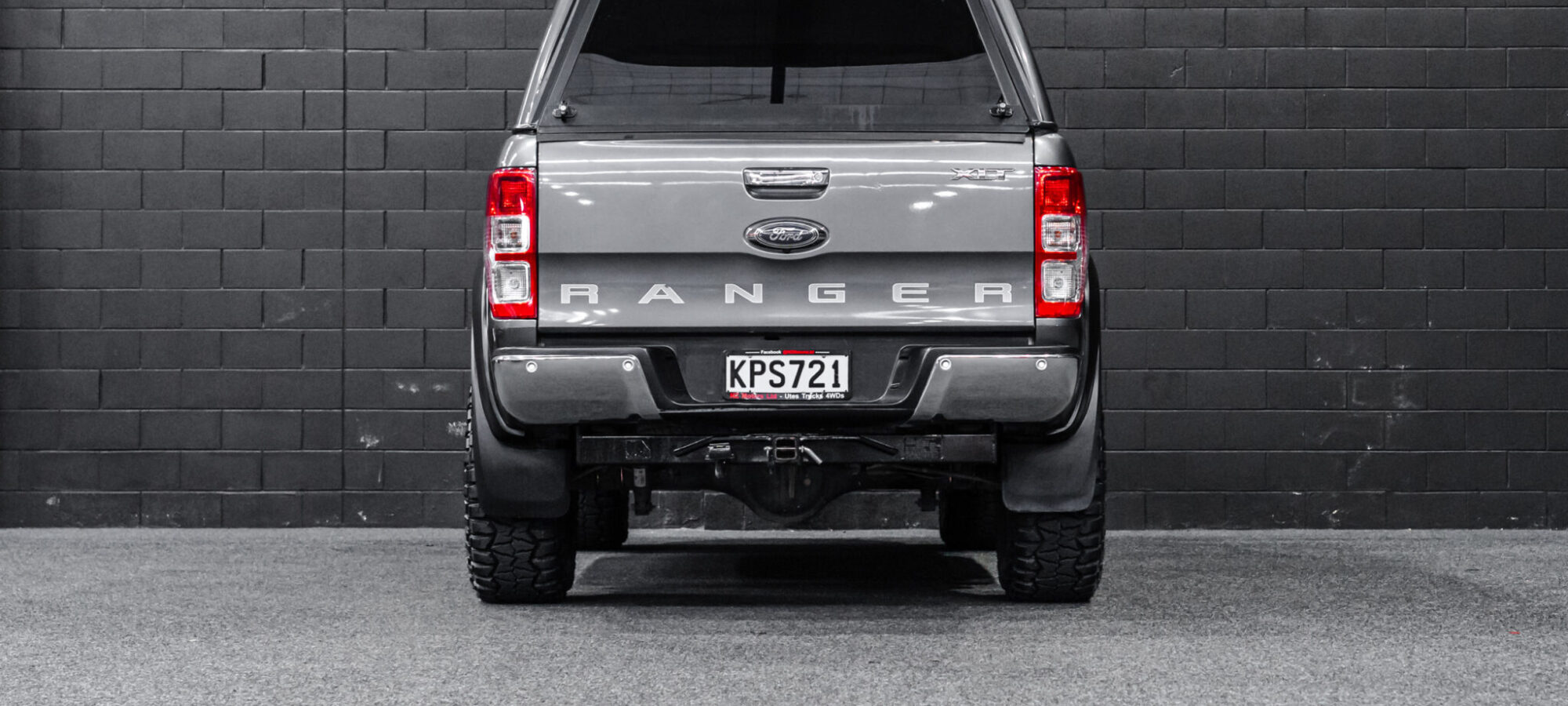 Vehicle Gallery Image