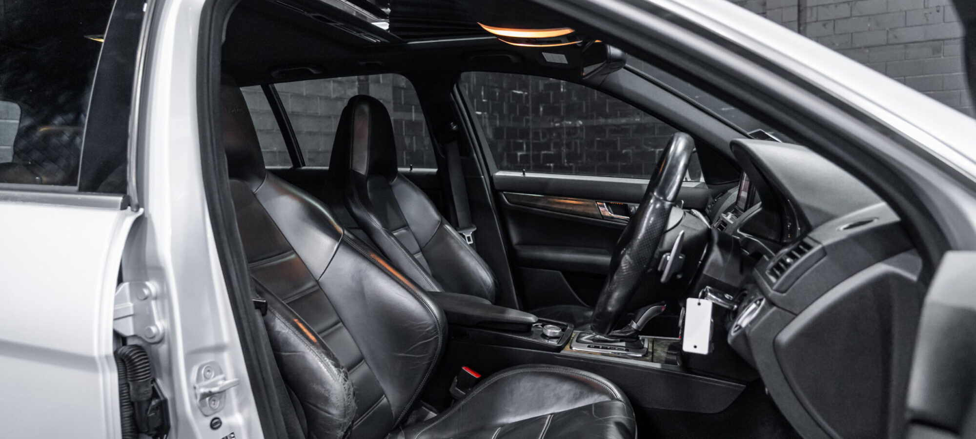 Vehicle Gallery Image