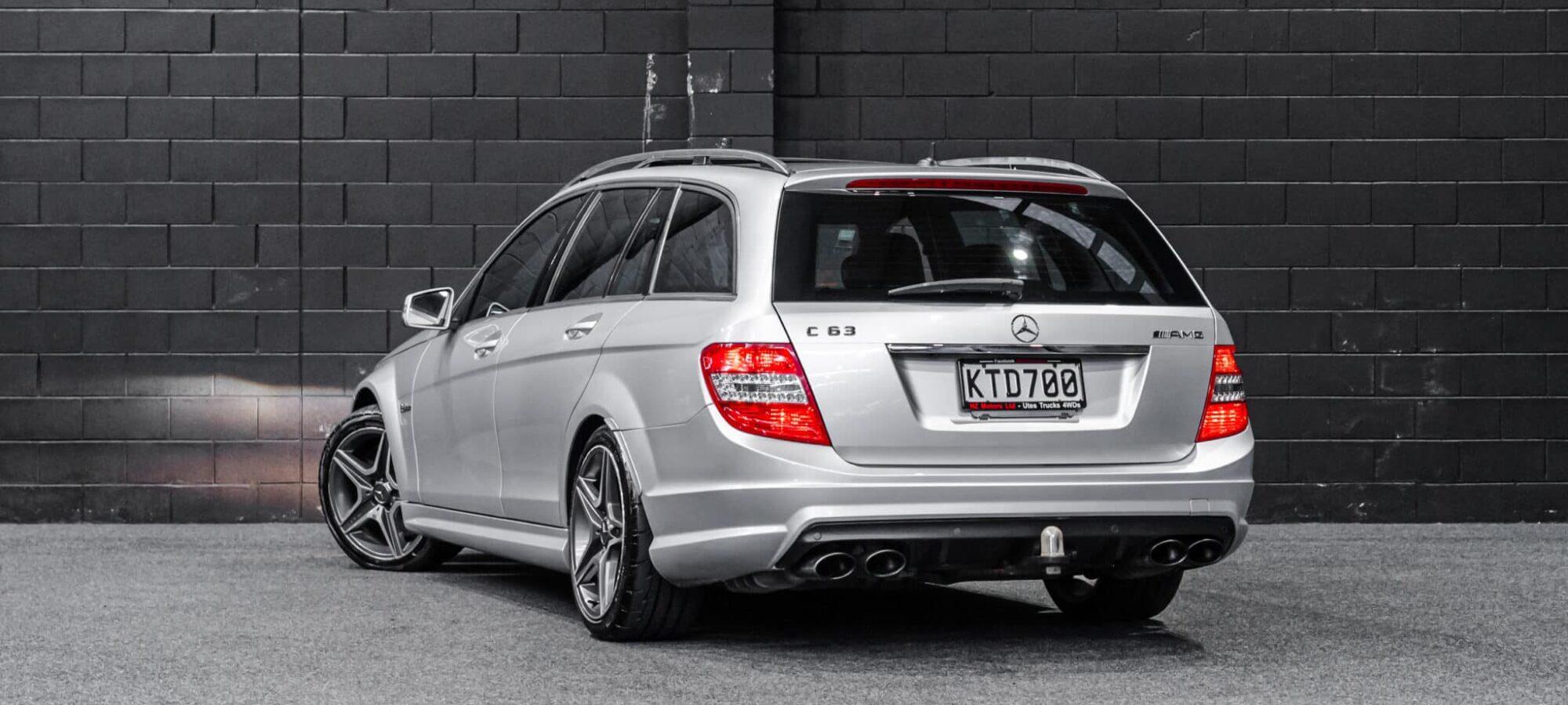 Vehicle Gallery Image