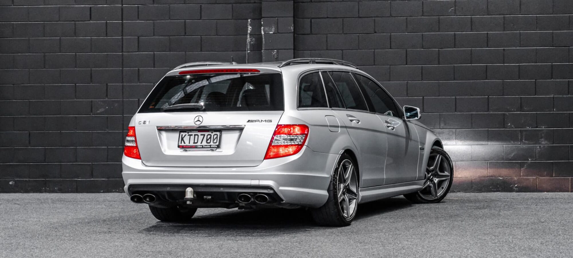 Vehicle Gallery Image