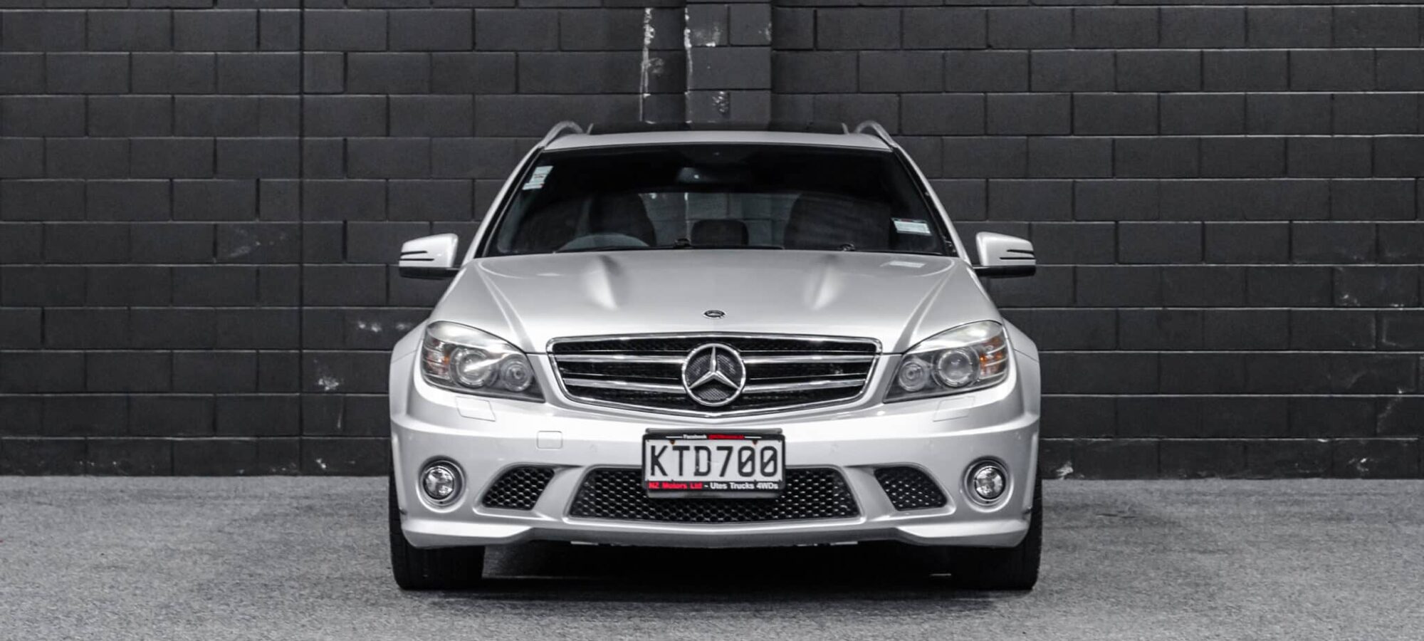 Vehicle Gallery Image