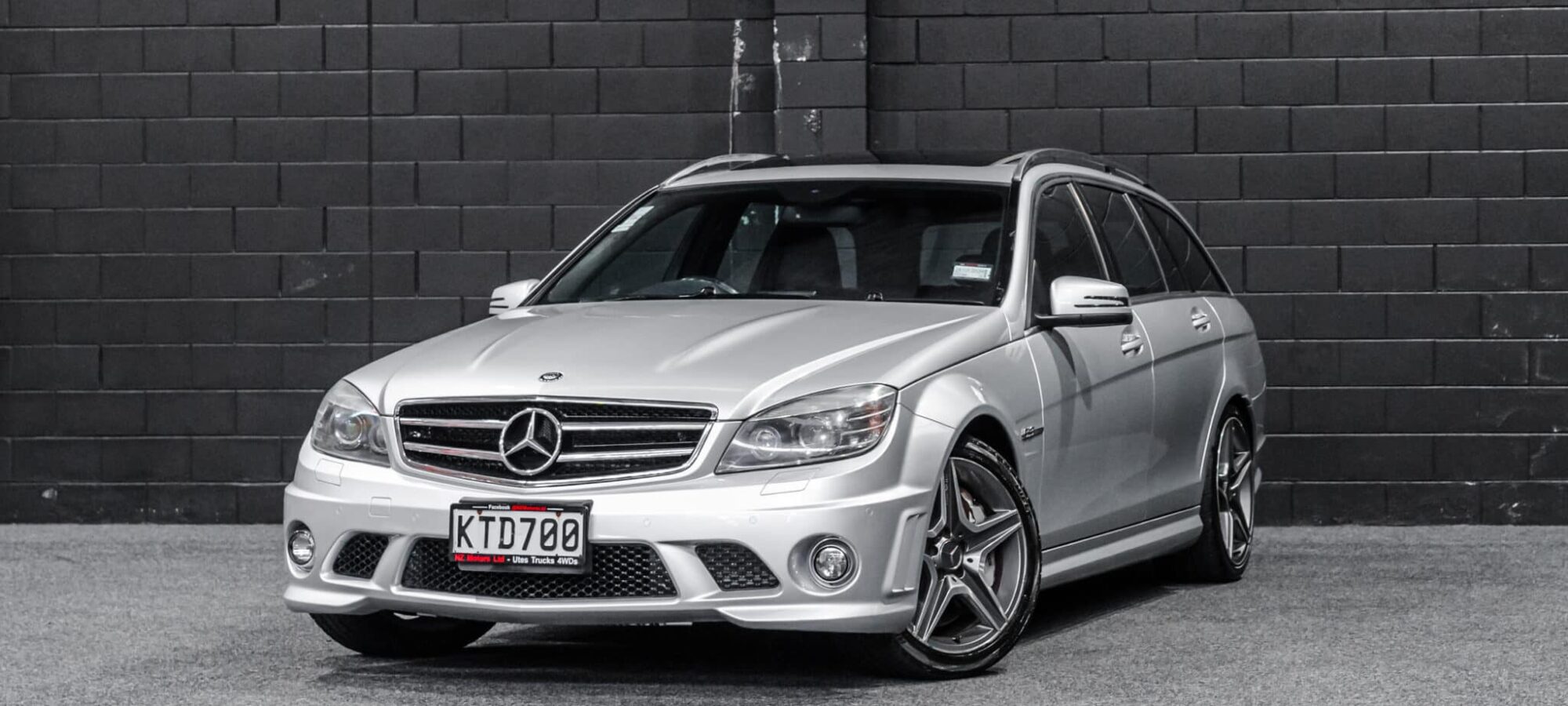 Vehicle Gallery Image