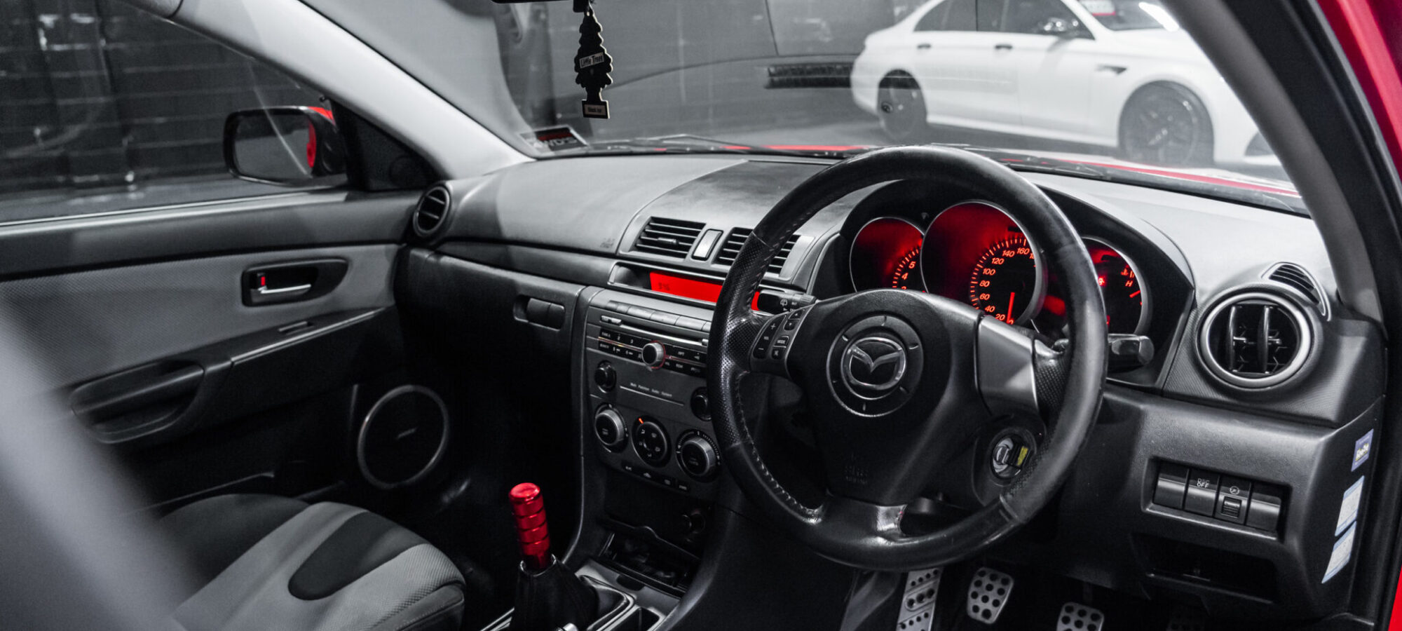 Vehicle Gallery Image